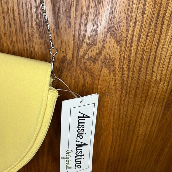 Aussie Austine Original Yellow Half Moon Crystal, Bead, and Shell Bag w/ Chain - Picture 3 of 8